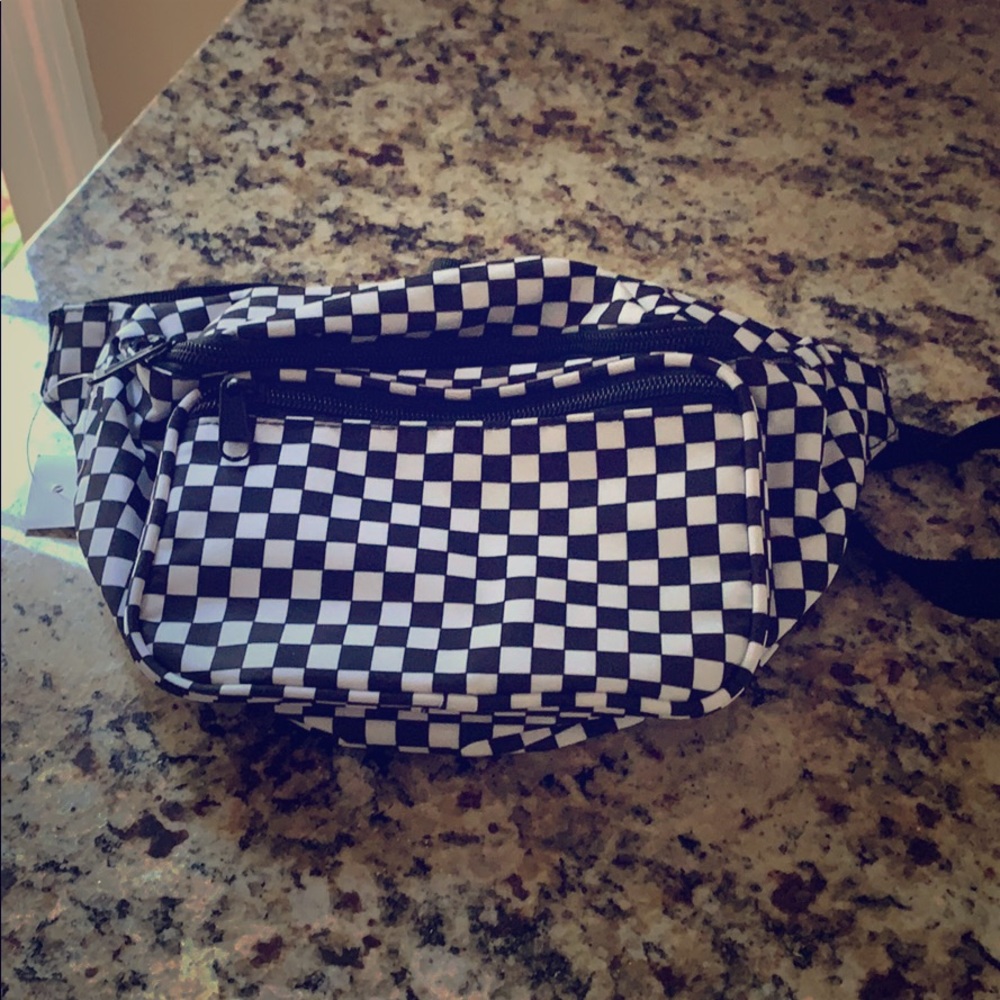 NWT. Fanny Pack